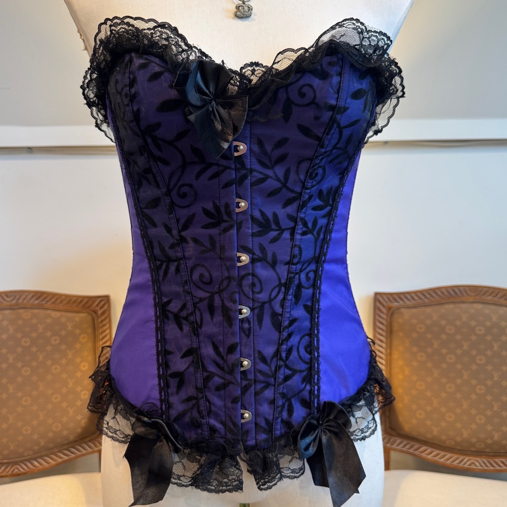 Vintage Gothic Purple Lace Corset